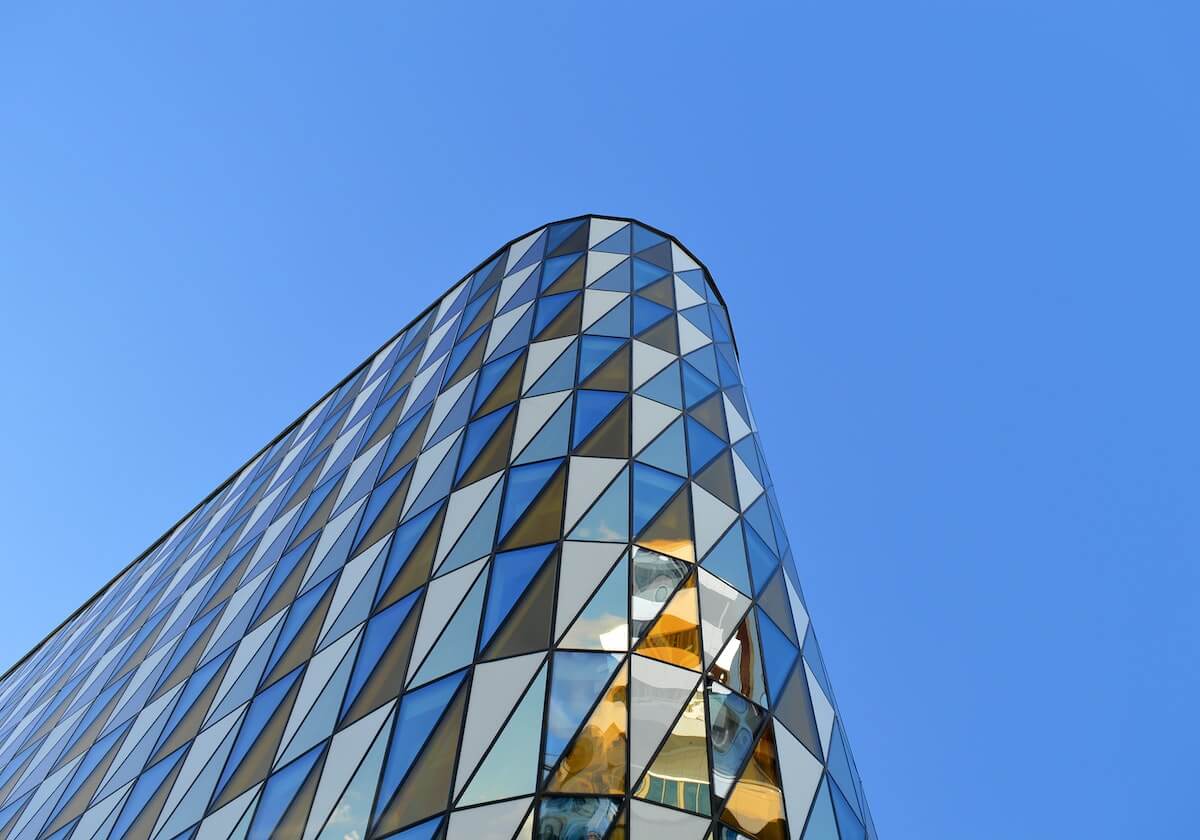 陈戌源：中性名不会破例 限薪只会带来暂时影响