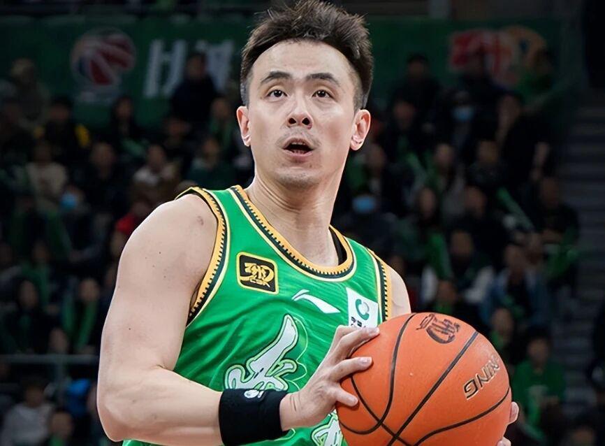 华体会直播运营中心-辽宁男篮赵继伟引球迷不满，广东前功勋外援再就业，四川官宣换帅